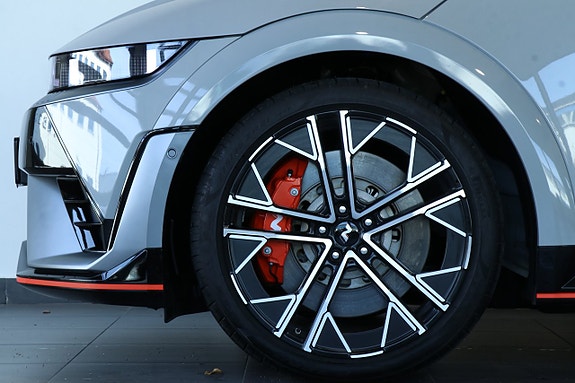 Hyundai Ioniq 5 2 of 20