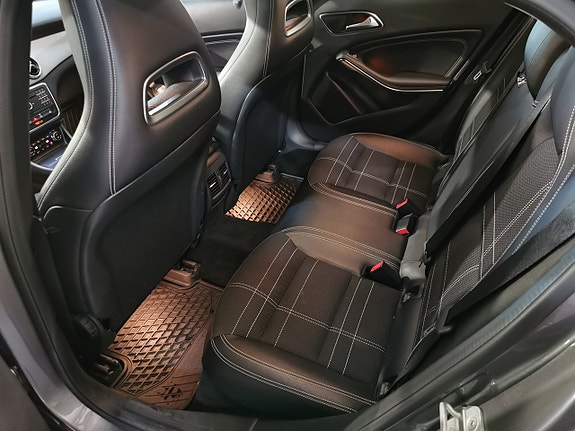 Mercedes-Benz GLA200 d 12 of 14