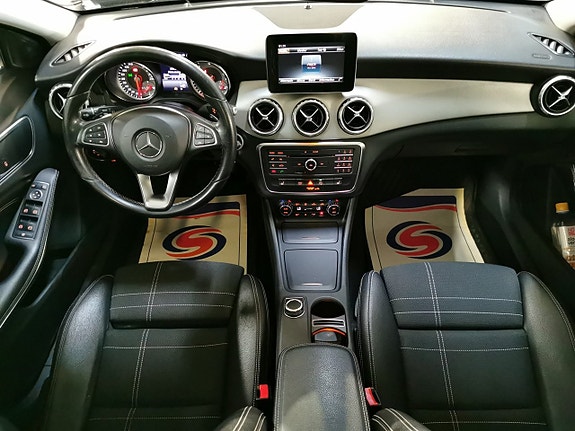 Mercedes-Benz GLA200 d 7 of 14