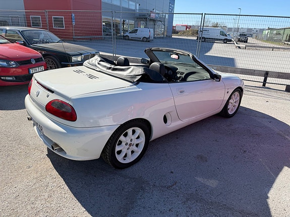 MG F 10 of 28