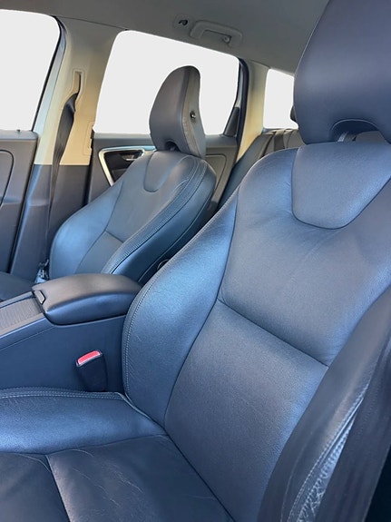 Volvo XC60 11 of 23