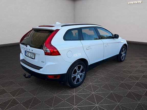 Volvo XC60 7 of 23