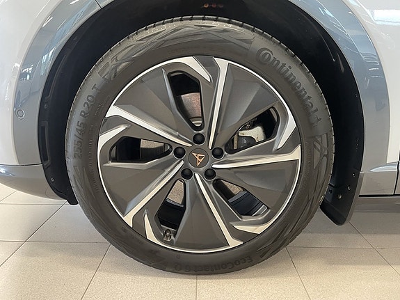 Cupra Tavascan 8 of 22