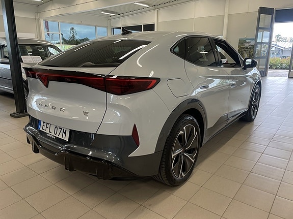Cupra Tavascan 7 of 22