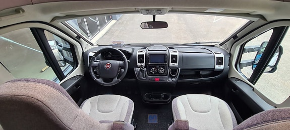 Knaus 650 MEG Sky wave "automat + långbädd + Alde" 7 of 18