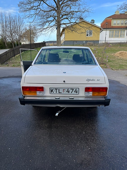 Alfa Romeo Alfetta 1981 photo 5