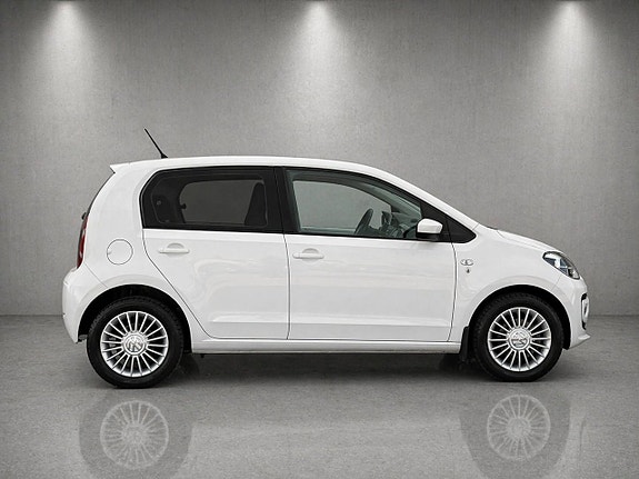 Volkswagen UP! 7 of 16