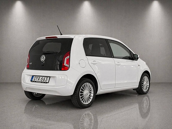 Volkswagen UP! 8 of 16