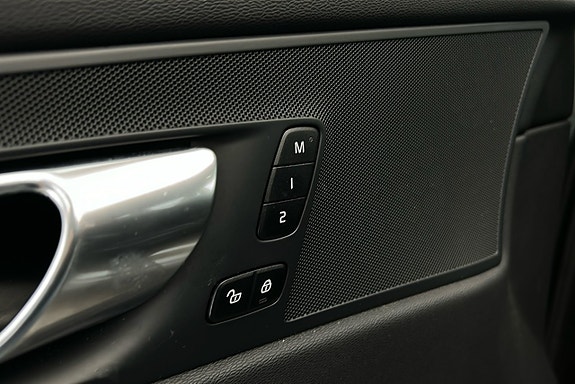Volvo XC60 20 of 30