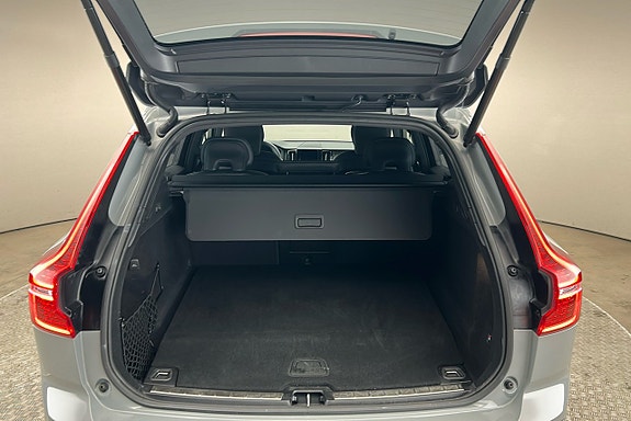 Volvo XC60 14 of 30