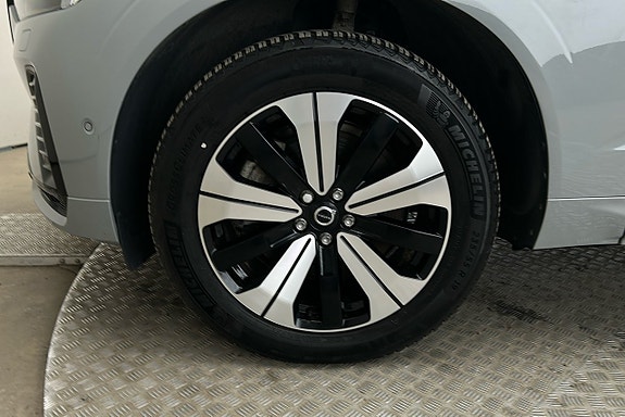 Volvo XC60 12 of 30