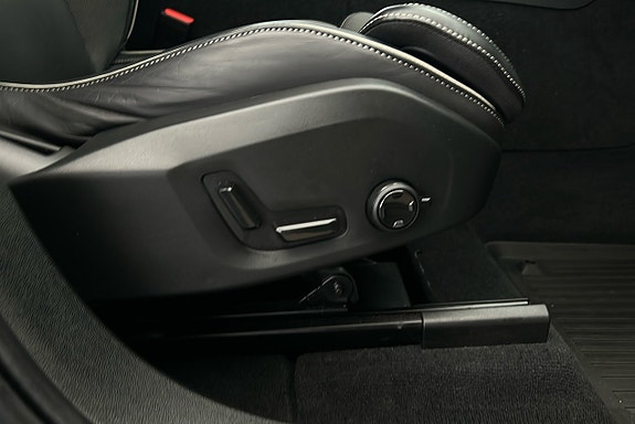 Volvo XC60 19 of 30