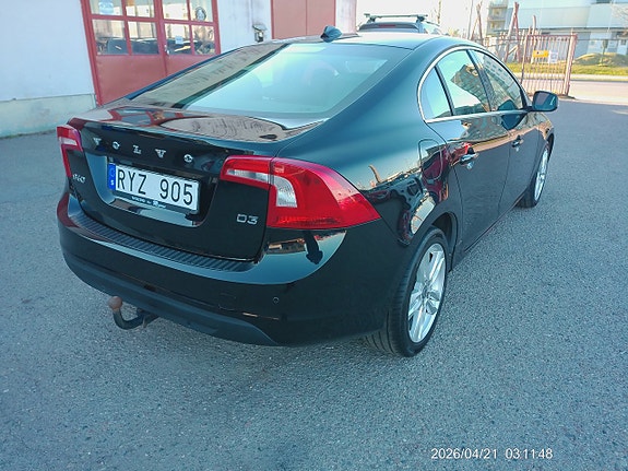 Volvo S60 3 of 5