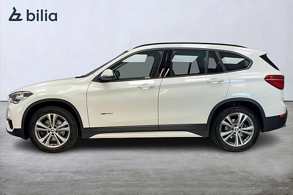 BMW X1 4 of 5