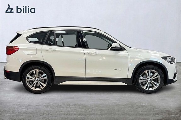 BMW X1 3 of 5