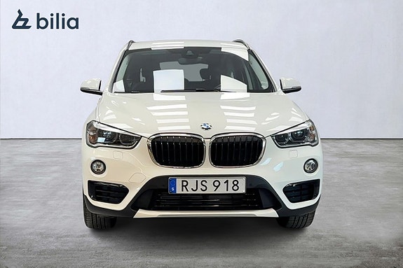 BMW X1 8 of 16
