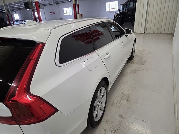 Volvo V90 6 of 10
