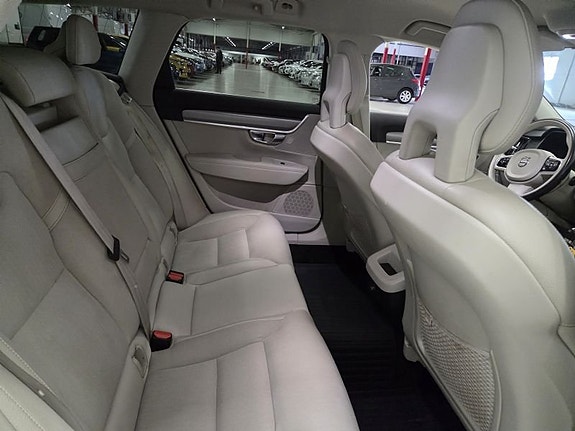 Volvo V90 5 of 5