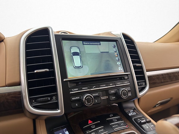 Porsche Cayenne S 22 of 30