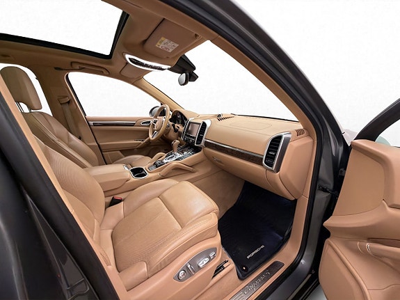 Porsche Cayenne S 29 of 30