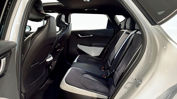 Kia EV6 9 of 12