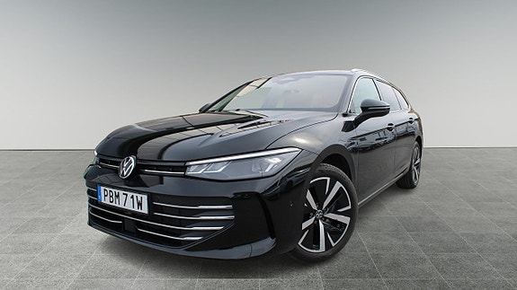 Volkswagen Passat 2 of 5