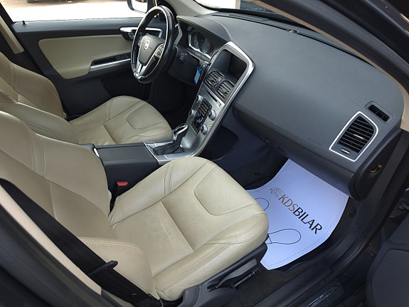 Volvo XC60 7 of 14