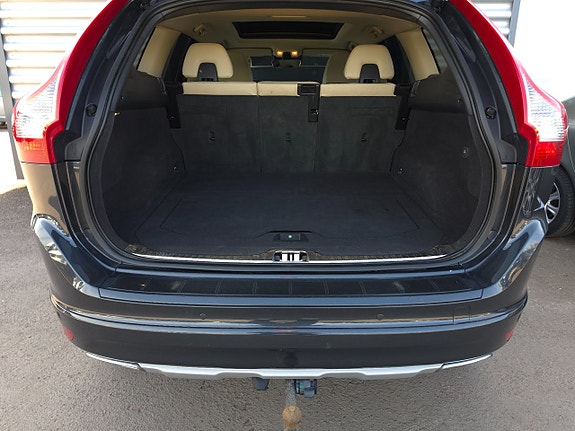 Volvo XC60 14 of 14
