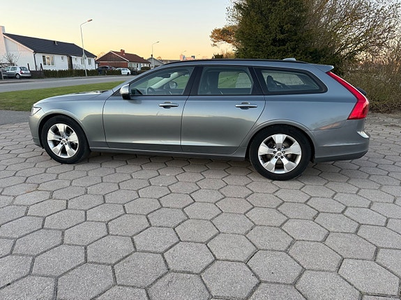 Volvo V90 8 of 13