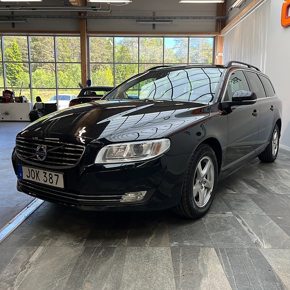 Volvo V70 5 of 12