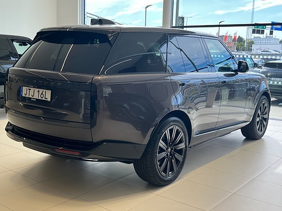 Land Rover Range Rover 2 of 8