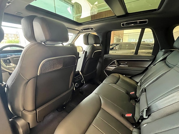 Land Rover Range Rover 3 of 8