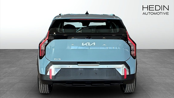 Kia EV3 7 of 13