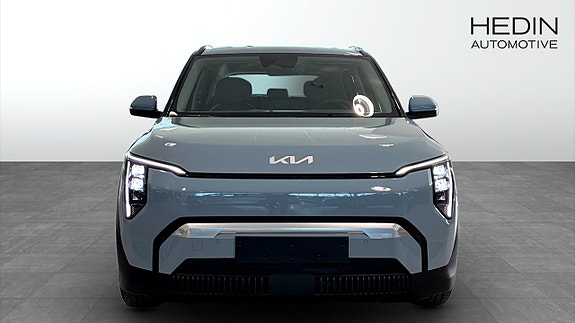 Kia EV3 8 of 13