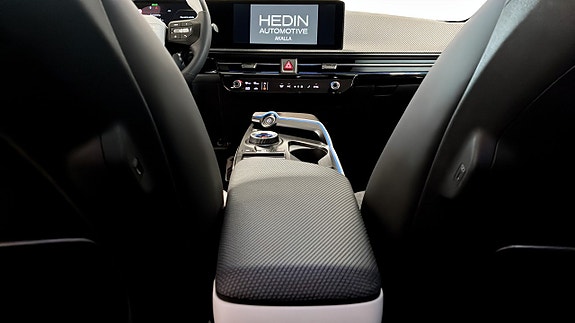 Kia EV6 16 of 17