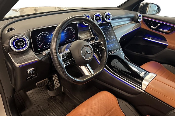 Mercedes-Benz GLC300 e 7 of 21