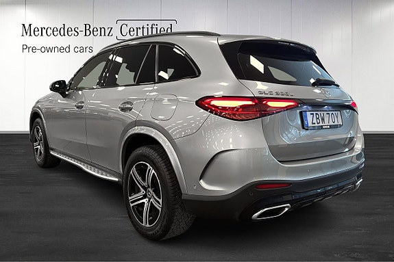 Mercedes-Benz GLC300 e 4 of 5