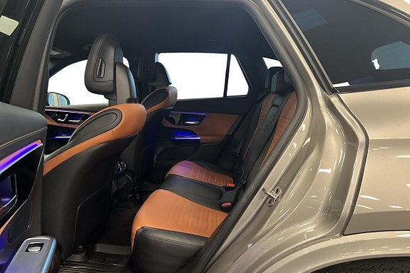 Mercedes-Benz GLC300 e 10 of 21