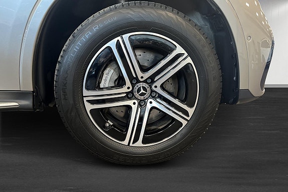 Mercedes-Benz GLC300 e 12 of 21