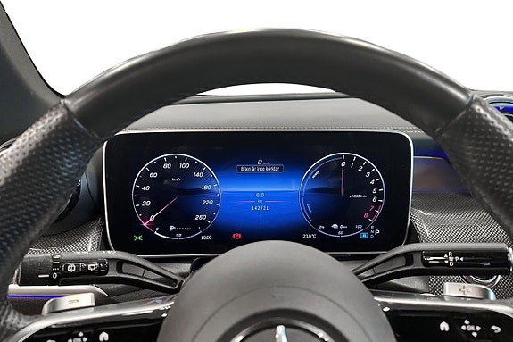 Mercedes-Benz GLC300 e 6 of 21