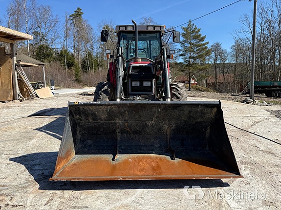 Traktor Massey Ferguson 6120 4WD 2 of 27