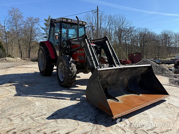 Traktor Massey Ferguson 6120 4WD 3 of 27