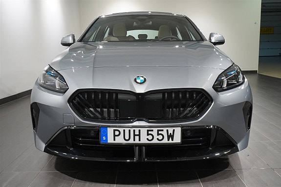 BMW 120 8 of 17