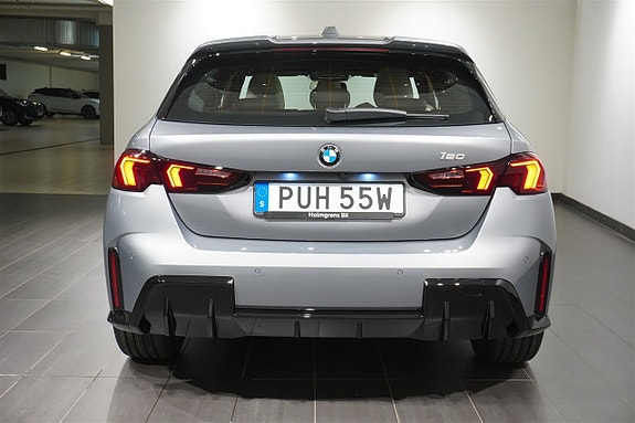 BMW 120 11 of 17