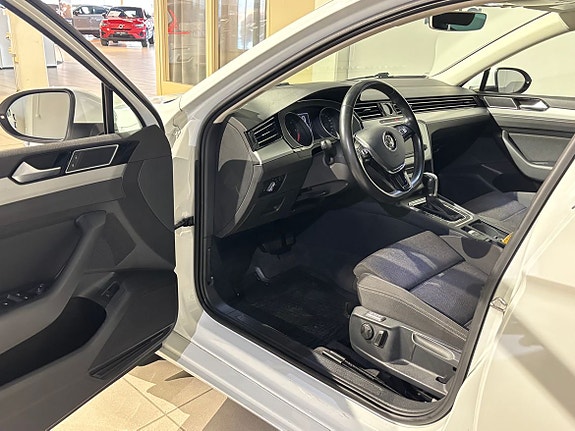 Volkswagen Passat 4 of 5