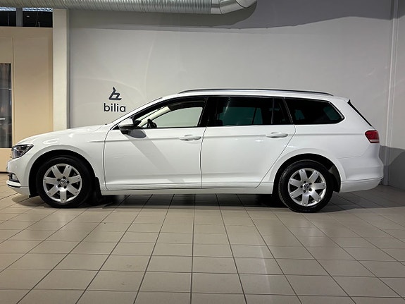 Volkswagen Passat 2 of 5