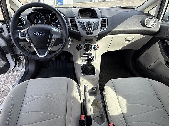Ford Fiesta 6 of 9