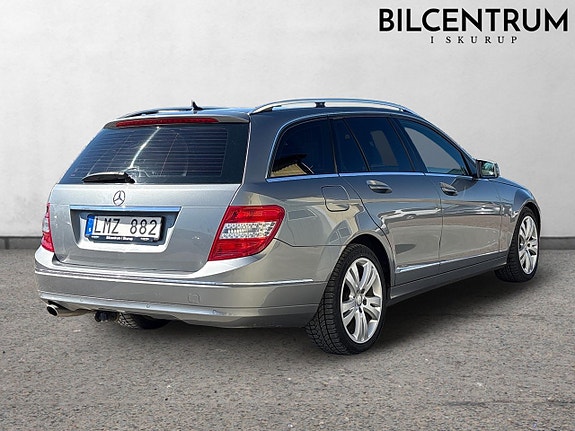 Mercedes-Benz CLC220 2 of 5