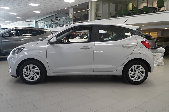 Hyundai i10 3 of 5