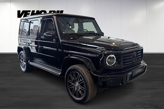 Mercedes-Benz G580 2 of 5